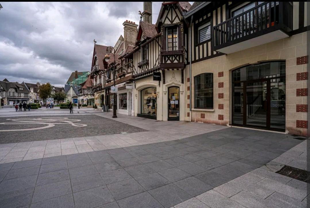 Deauville : Magnifique Studio En Face Du Casino ! ภายนอก รูปภาพ
